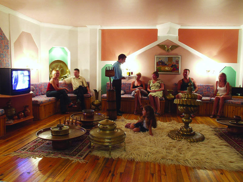 Fame Hotel เกเมร์ ร้านอาหาร รูปภาพ